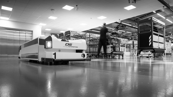 „Fahrerloses Transportsystem (FTS) im Automotive-Kommissionierbereich“