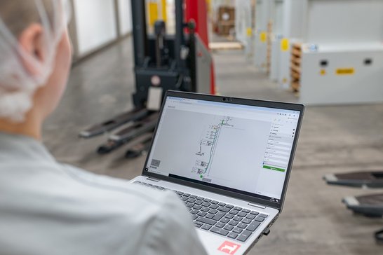 DS Automotion Flottenmanager NAVIOS Karl_Knauer_DZ80446_300dpi_RGB